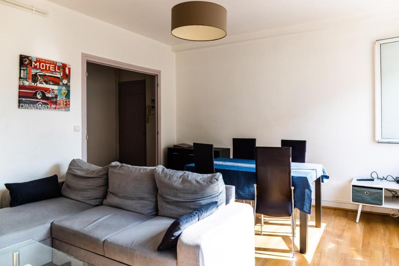 Le Voltaire -2 Chambres- 70M2- Hypercentre-Parking-Wifi Fibre- Nouvelle Literie Tarbes Esterno foto