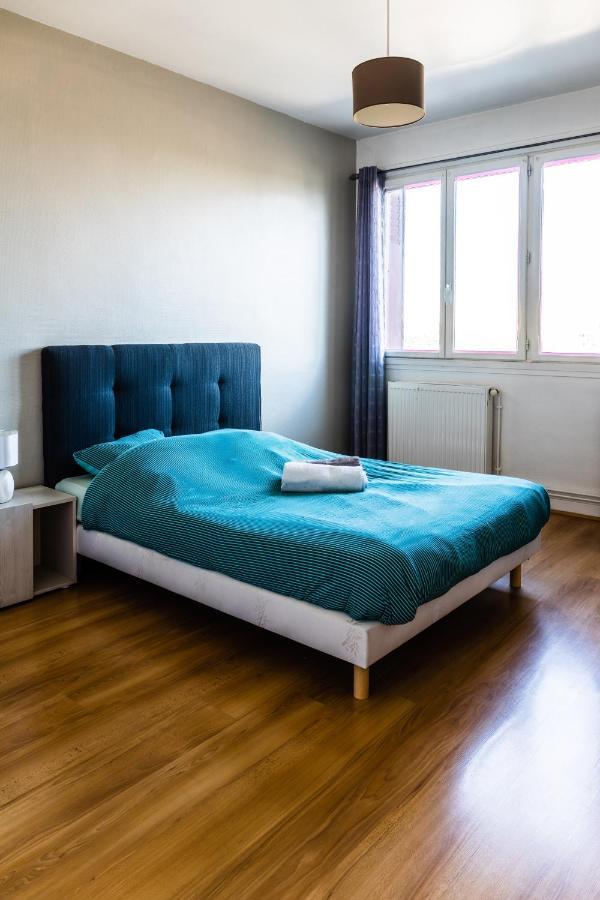 Le Voltaire -2 Chambres- 70M2- Hypercentre-Parking-Wifi Fibre- Nouvelle Literie Tarbes Esterno foto