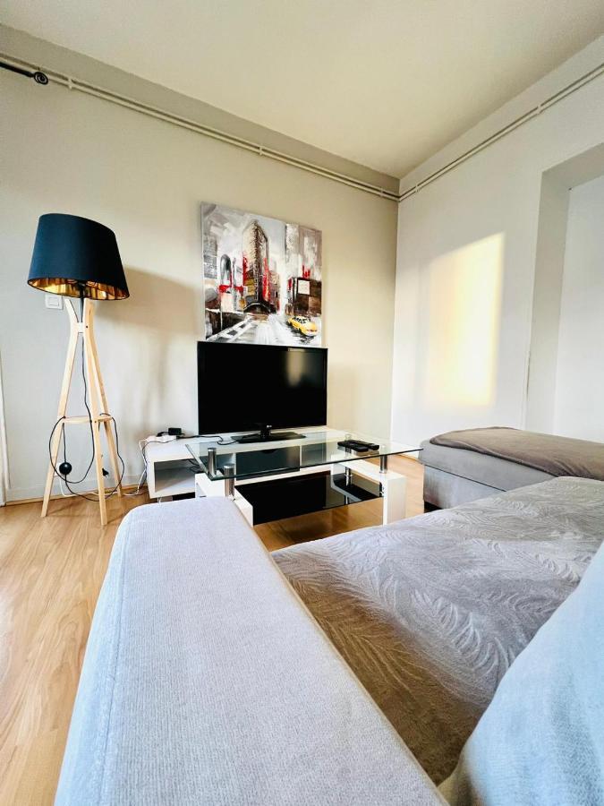 Le Voltaire -2 Chambres- 70M2- Hypercentre-Parking-Wifi Fibre- Nouvelle Literie Tarbes Esterno foto