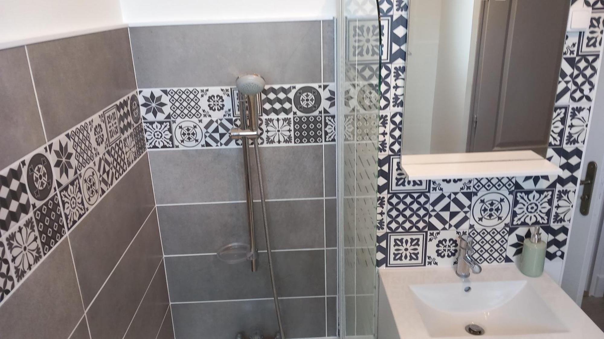 Le Voltaire -2 Chambres- 70M2- Hypercentre-Parking-Wifi Fibre- Nouvelle Literie Tarbes Esterno foto